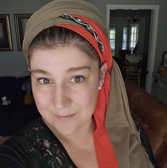 Meet your Posher!! - Picture 8 of 8